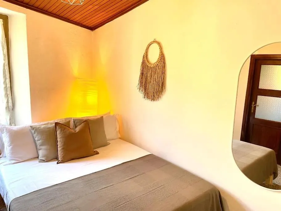 Historic Downtown Home By The Sea With King Bed Monterosso al Mare Apartament