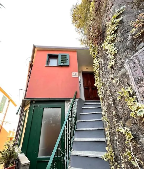 Apartment Historic Downtown Home By The Sea With King Bed Monterosso al Mare