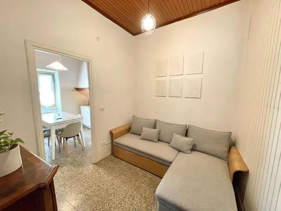 Historic Downtown Home By The Sea With King Bed Monterosso al Mare 0*,